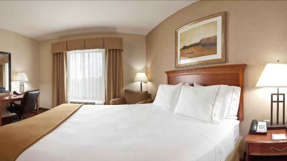 Holiday Inn Express Hotel & Suites Sheldon By Ihg Екстериор снимка