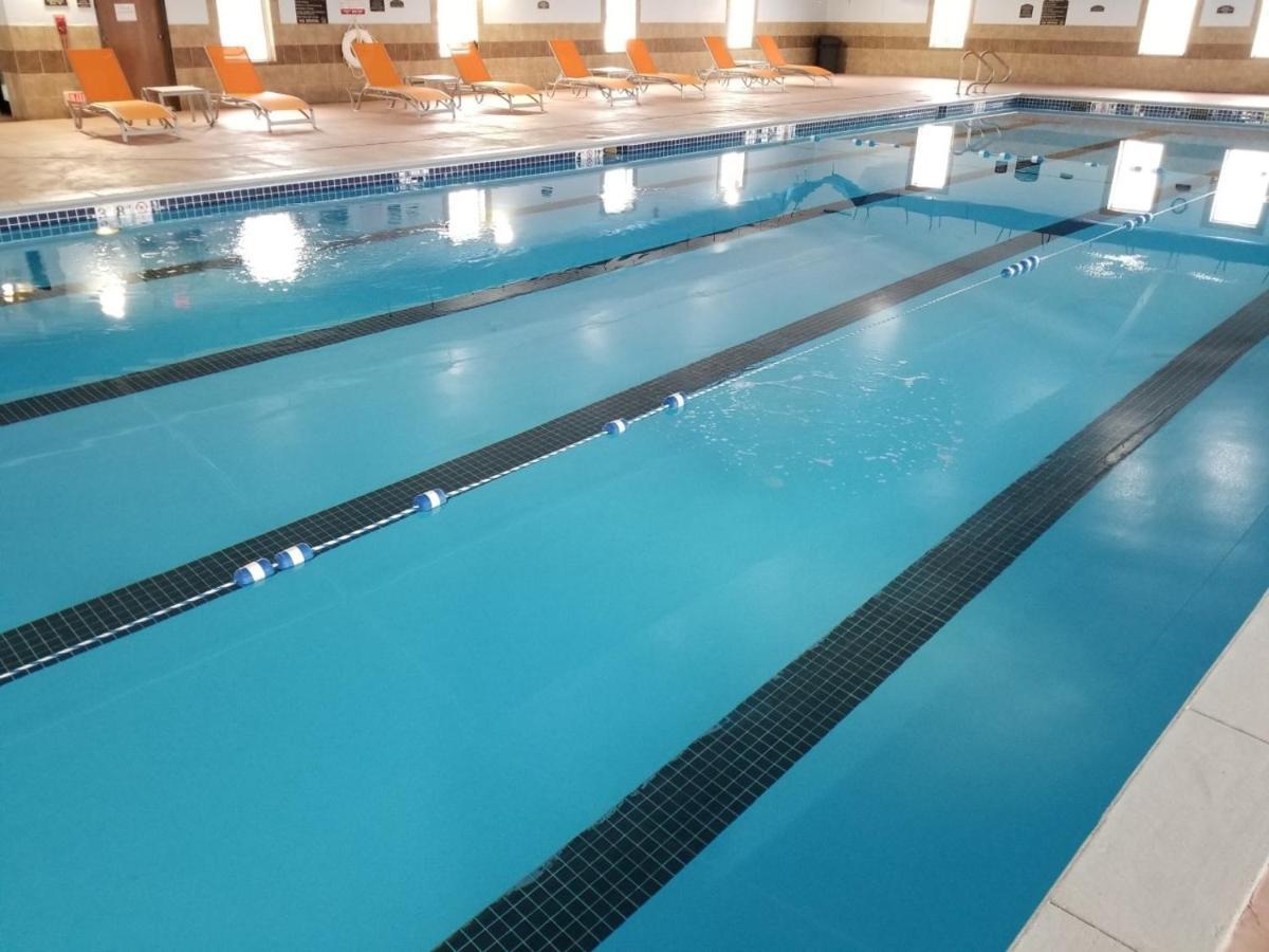 Holiday Inn Express Hotel & Suites Sheldon By Ihg Екстериор снимка
