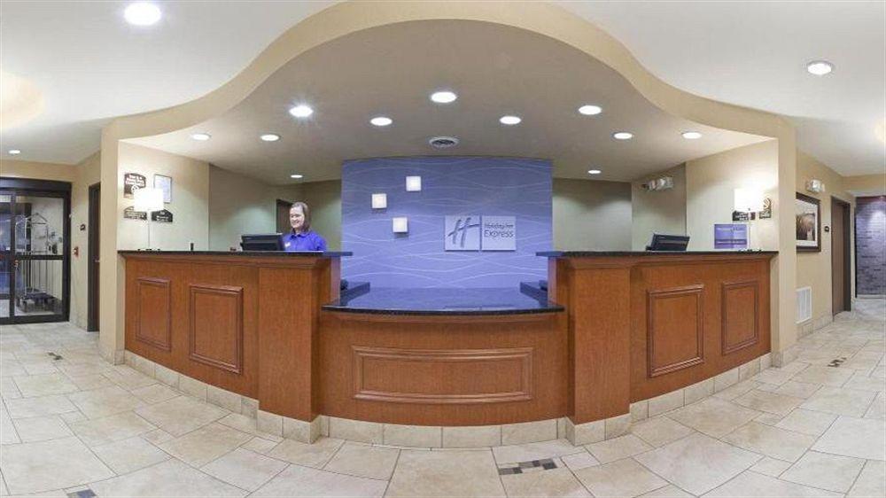 Holiday Inn Express Hotel & Suites Sheldon By Ihg Екстериор снимка